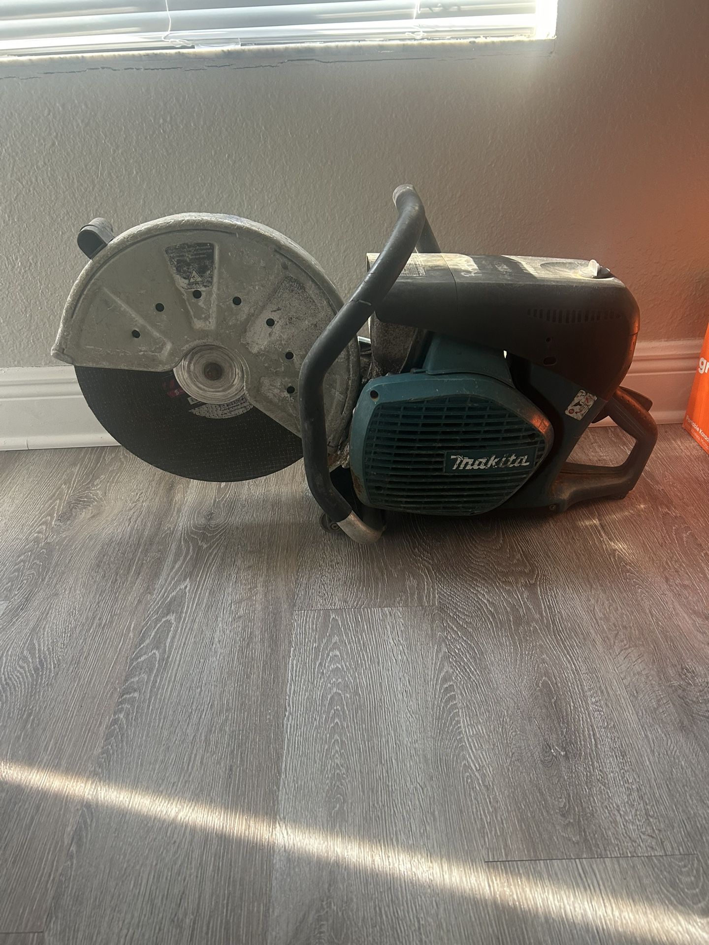 Makita Concrete Saw