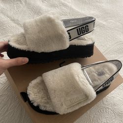 Ugg slippers 