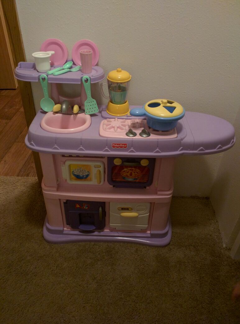 Fisher Price Play Kitchen for Sale in Snohomish, WA - OfferUp