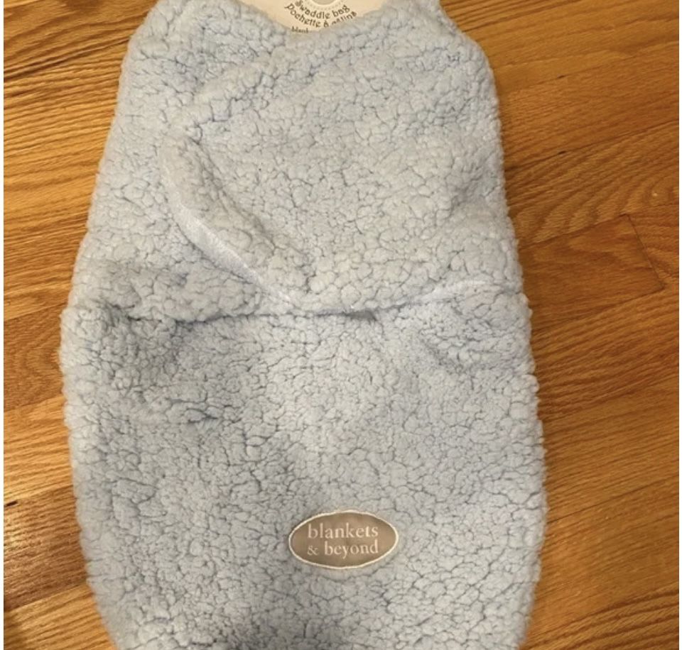 Blankets And Beyond Swaddle Me Blue