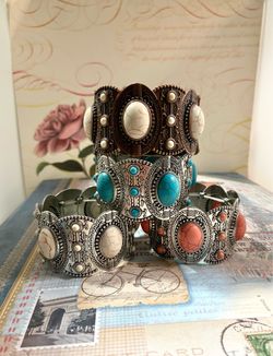 🔥🔥BRACELETS GALORE!! ✨🔥🔥ONE SIZE STRETCH