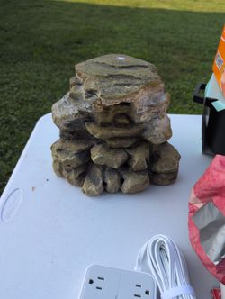Tetrafauna Rock Platform Waterfall Pump & Filter With Heater