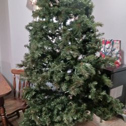 Large Prelite Tree 7.5 Or 8 Ft With Stand