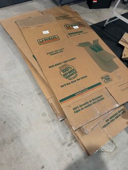 Wardrobe boxes and packing paper