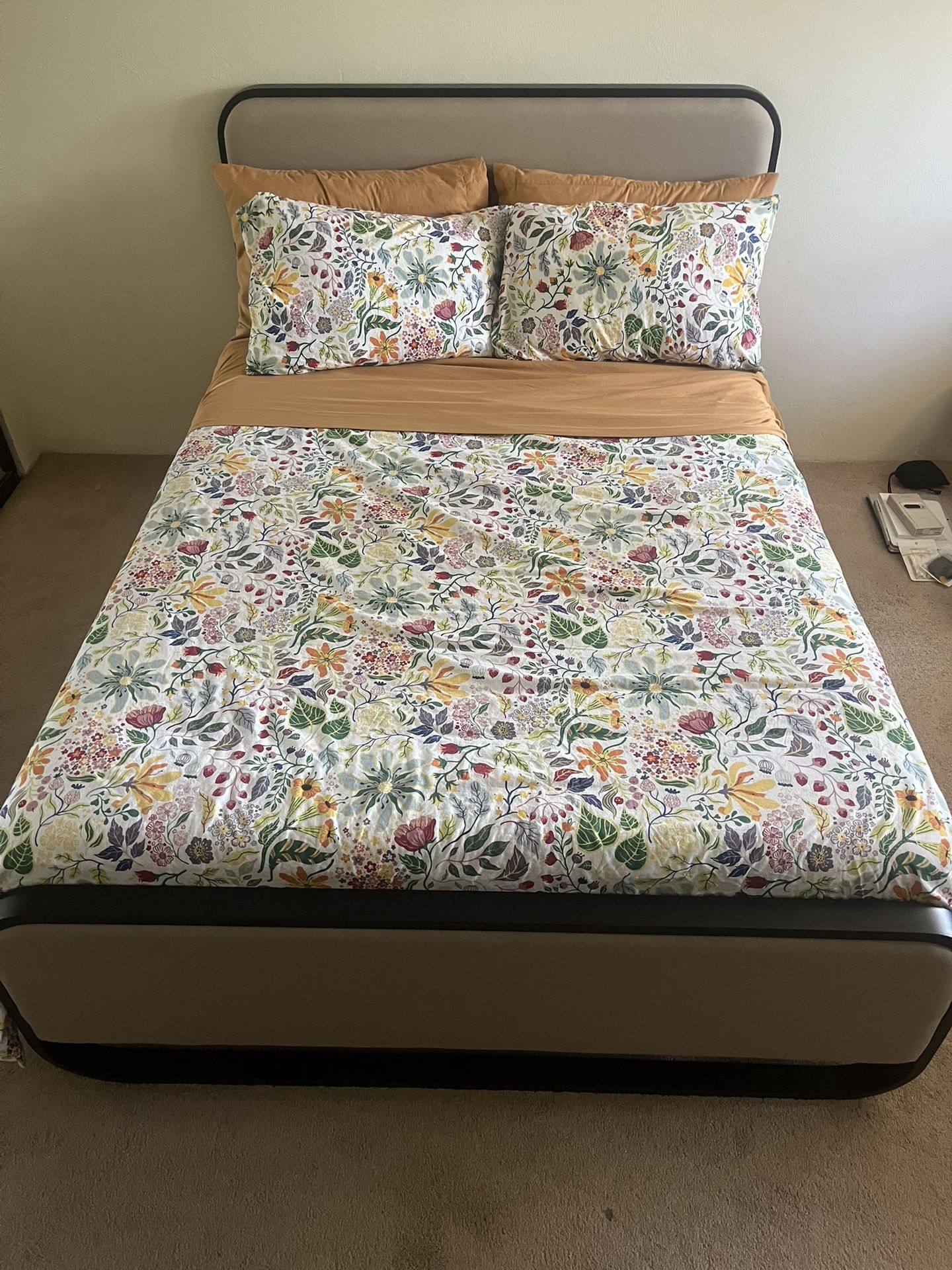 Bed frame And/Or Valevag mattress, size Full