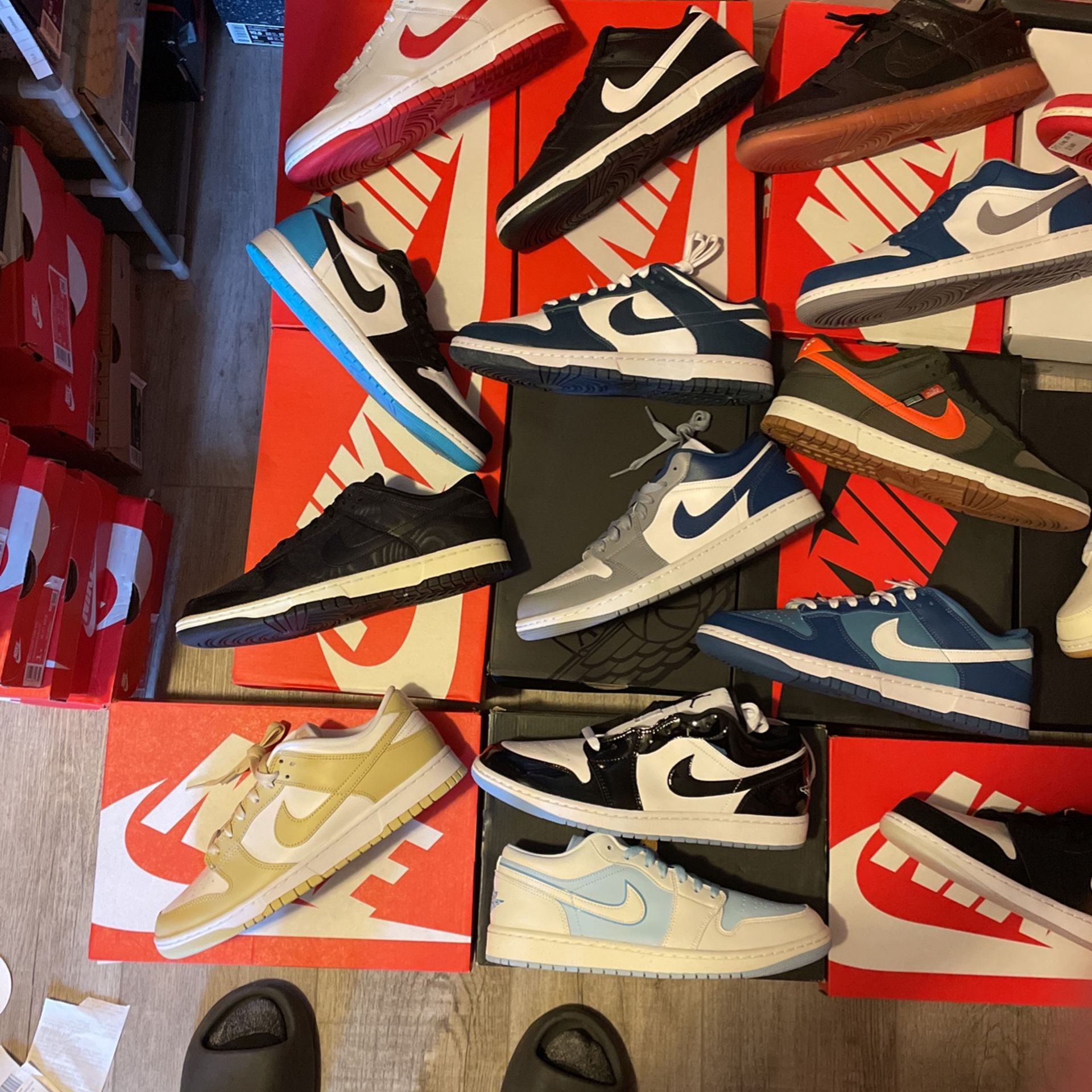 Jordan 1s And Dunks All 10.5 for Sale in Rancho Suey, CA OfferUp