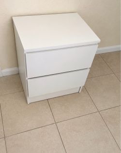 WHITE 2 Drawer Nightstands π€ποΈβ
π