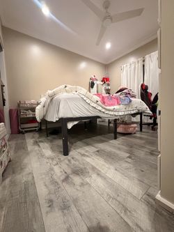 King bed fram