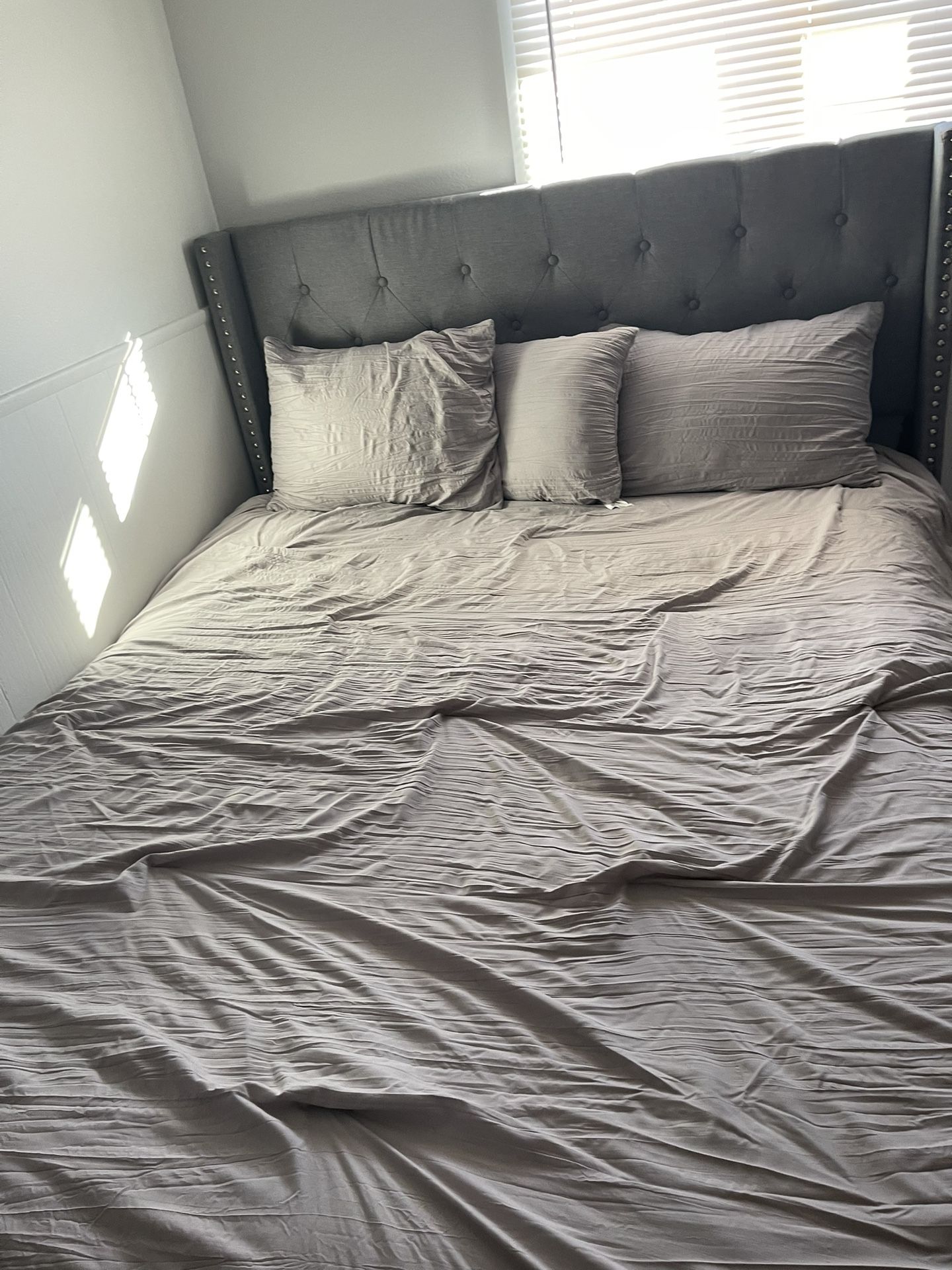 Queen Size Bedroom Set With Tv Stand