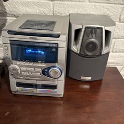 AIWA stereo, 2 cassettes, 5 CD, am / fm stereo with ONE  speaker..unsure if cassette and cd work..$5   