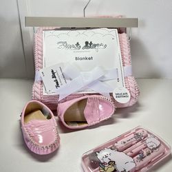 BABY PINK BLANKET  Trumpfit baby shoes size 6 - 12 months 3 pieces