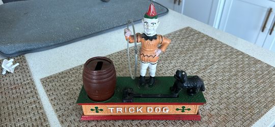 Trick dog Bank