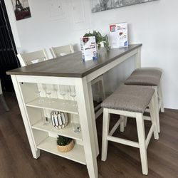 5pc Dining Table & Barstools 