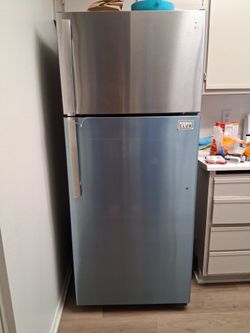 Stainless Steel Top-Freezer Refrigerator