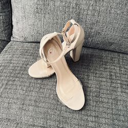 🩷 Heart in D Nude Shoes Sandals Block Heel Size 5.5