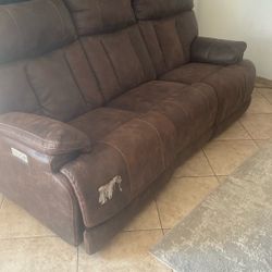 Reclinable Couch 