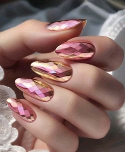 24 PCS PRESSED ON NAILS 