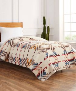 New Pendleton Queen Sherpa Blanket