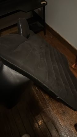 Air Mattress For The Back Of A Truck Or Car With Air Pump