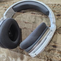 Turtle Beach Stealth 600 Gen 2 Wireless Gaming Headset for PS5/PS4/Switch, New Open Box