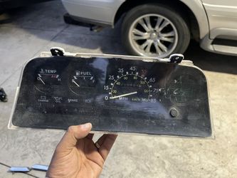Toyota Pickup Cluster 