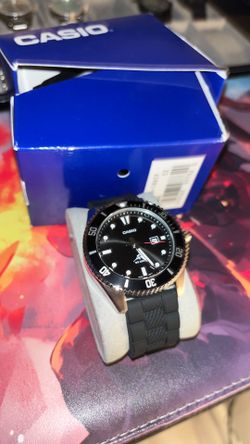 Men’s Casio dive watch