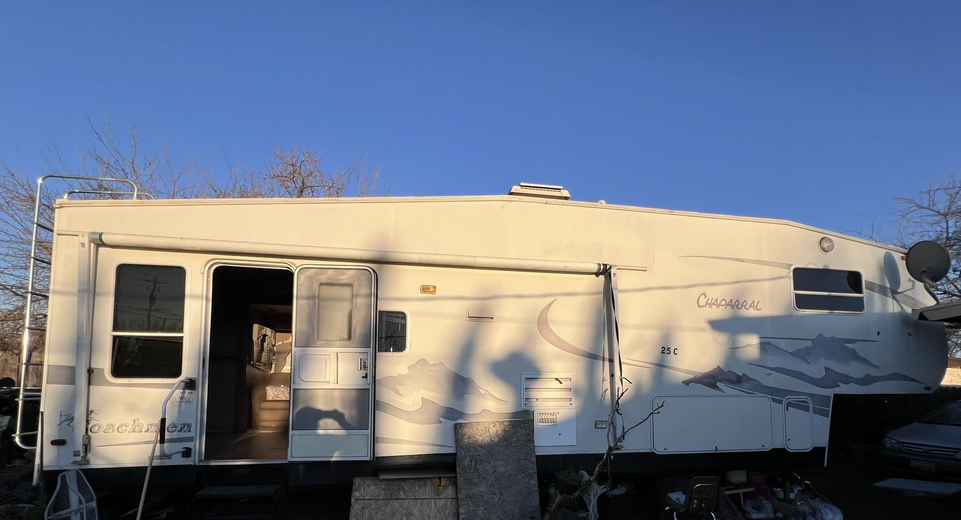 RV coachmen Chaparral 28ft