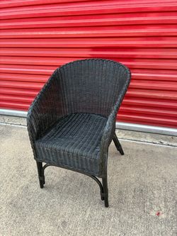 Single wicker rattan chair