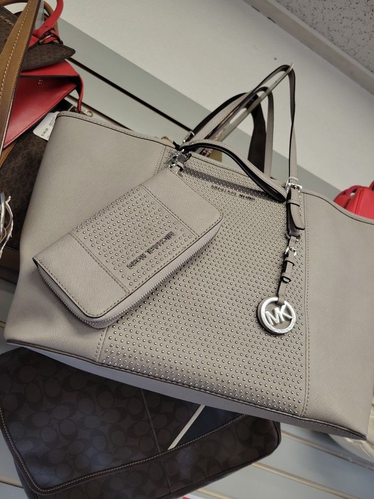 Michael Kors Tote Wallet