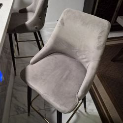 Set of 2 Elegant Gray Bar Stools – Gold & Black Legs