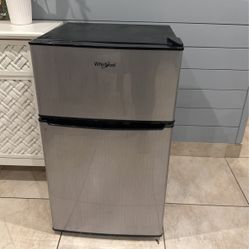 Whirl Pool Mini Fridge Not Working 