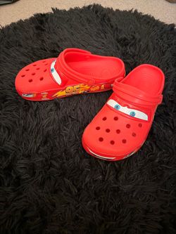 Lightning mcqueen crocs