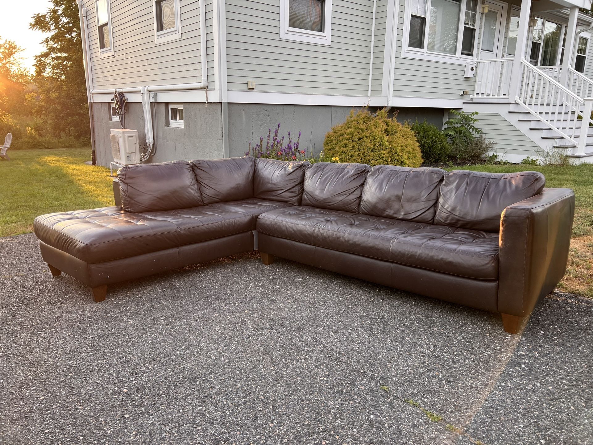 2pc Italian Leather Sectional w Left Chaise (Free Delivery)