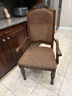 8 Wood Dinning Table Chairs