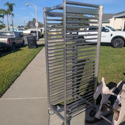Baking Rack w wheels