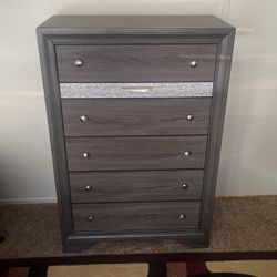 5 Drawer Chest