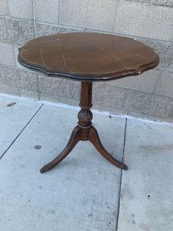 Vintage Wood Tilt-Top Pedestal Accent Table