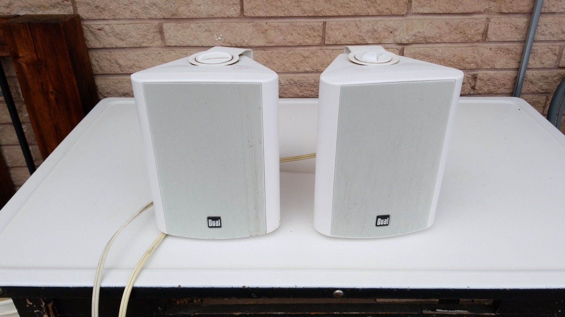 Dual indoor/outdoor speakers