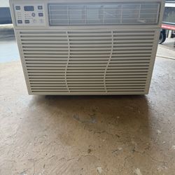 GE 10,000 BTU Largo window air conditioning