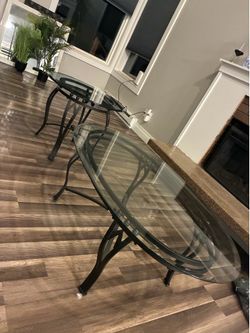 Matching coffee table and end table
