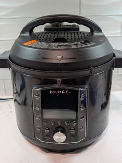 Instant Pot Pro 10-in-1 Pressure Cooker (6-Quart), Great condition ,