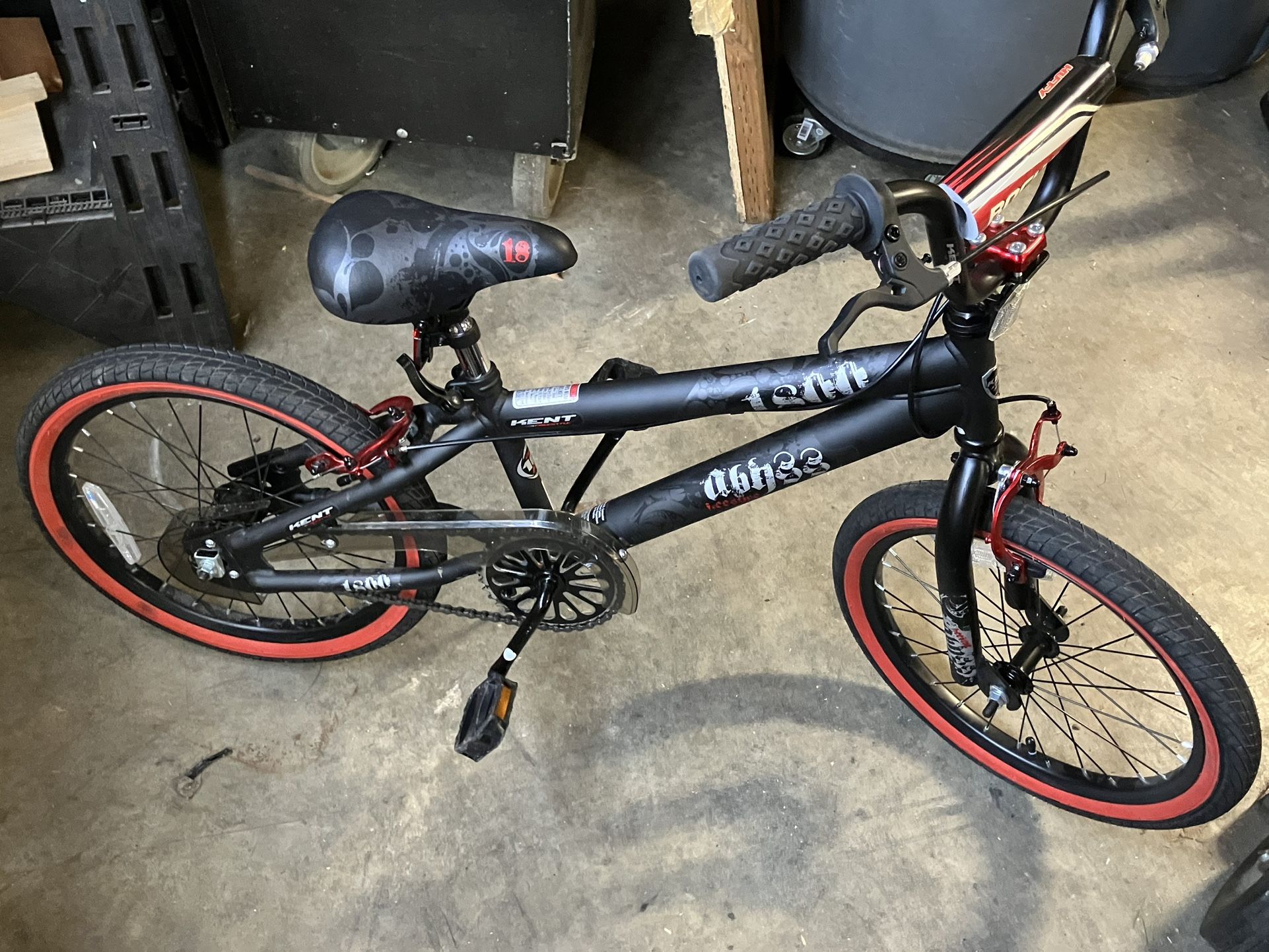 18" Kent Abyss Kids Bike