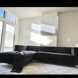 Black Sectional Sofa 
