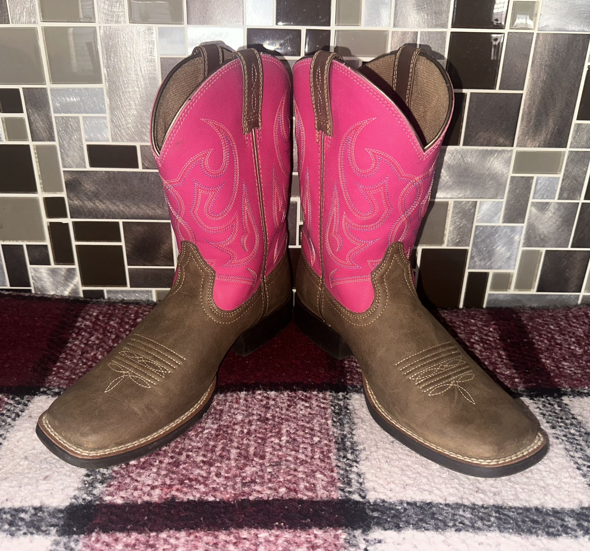 Ariat Cowboy Boots Size 4 Square Toe Brown Pink Girls Cowgirl Wiggle Room