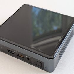 Intel NUC Mini PC 8GB RAM/256GB SSD/ Windows 11 Pro