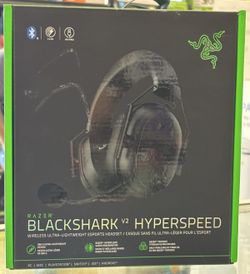 RAZER BLACKSHARK V2 HYPERSPEED BLUETOOTH HEADSET WITH SYNC MODULE
