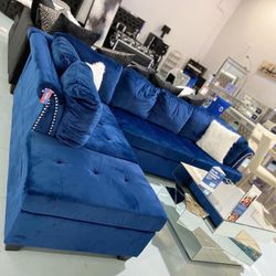 Sectional In Stock For Immediate Delivery 