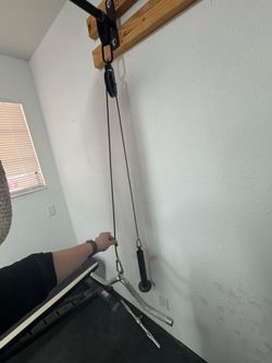 Lat pull down pulley