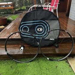 BRAND NEW! Crank Brothers Carbon Wheel set 