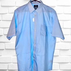 Stafford Men’s 17 Easy Care Broadcloth Light Blue Short Sleeve Dress Shirt • EUC